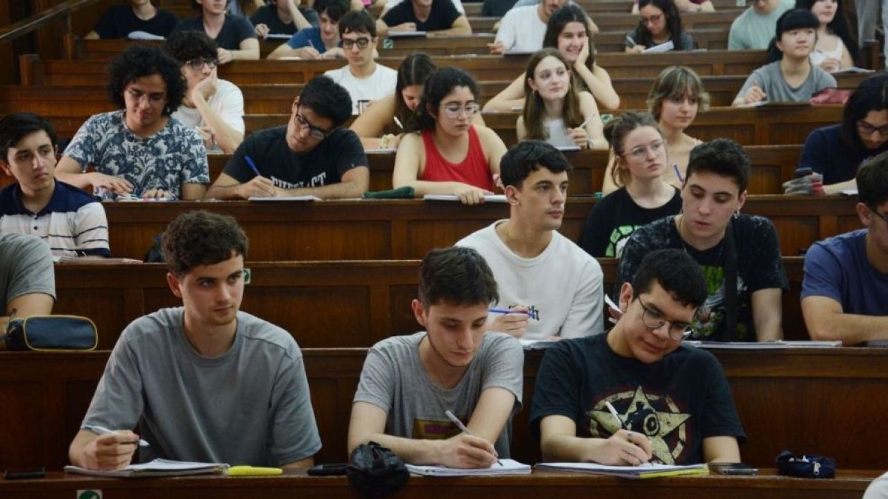 Estudiantes | Foto:CEDOC