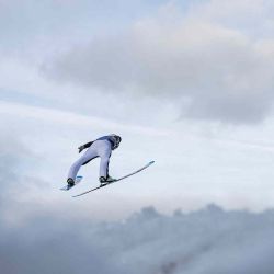 El esloveno Anze Lanisek se eleva por los aires durante el Campeonato Mundial de Salto de Esquí de la FIS en Trondheim. Foto de Jonathan NACKSTRAND / AFP | Foto:AFP