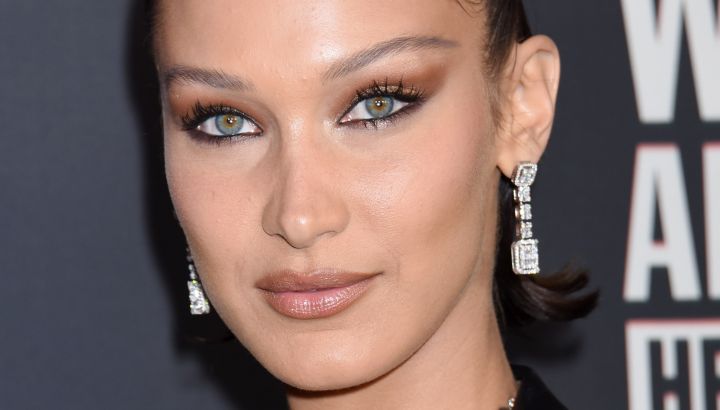 Cómo lograr el maquillaje de Bella Hadid paso a paso, según una experta argentina