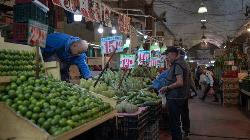 Banxico Rate Decision Day As Inflation Seen Speeding Up On Food, Energy Prices