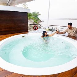 Desde la peruana Iquitos, la capital de Loreto, es posible embarcarse en un viaje de ensueño por la Amazonía en crucero o en lodges.