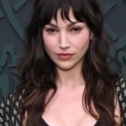 Úrsula Corberó inspira desde París en su look athleisure infalible