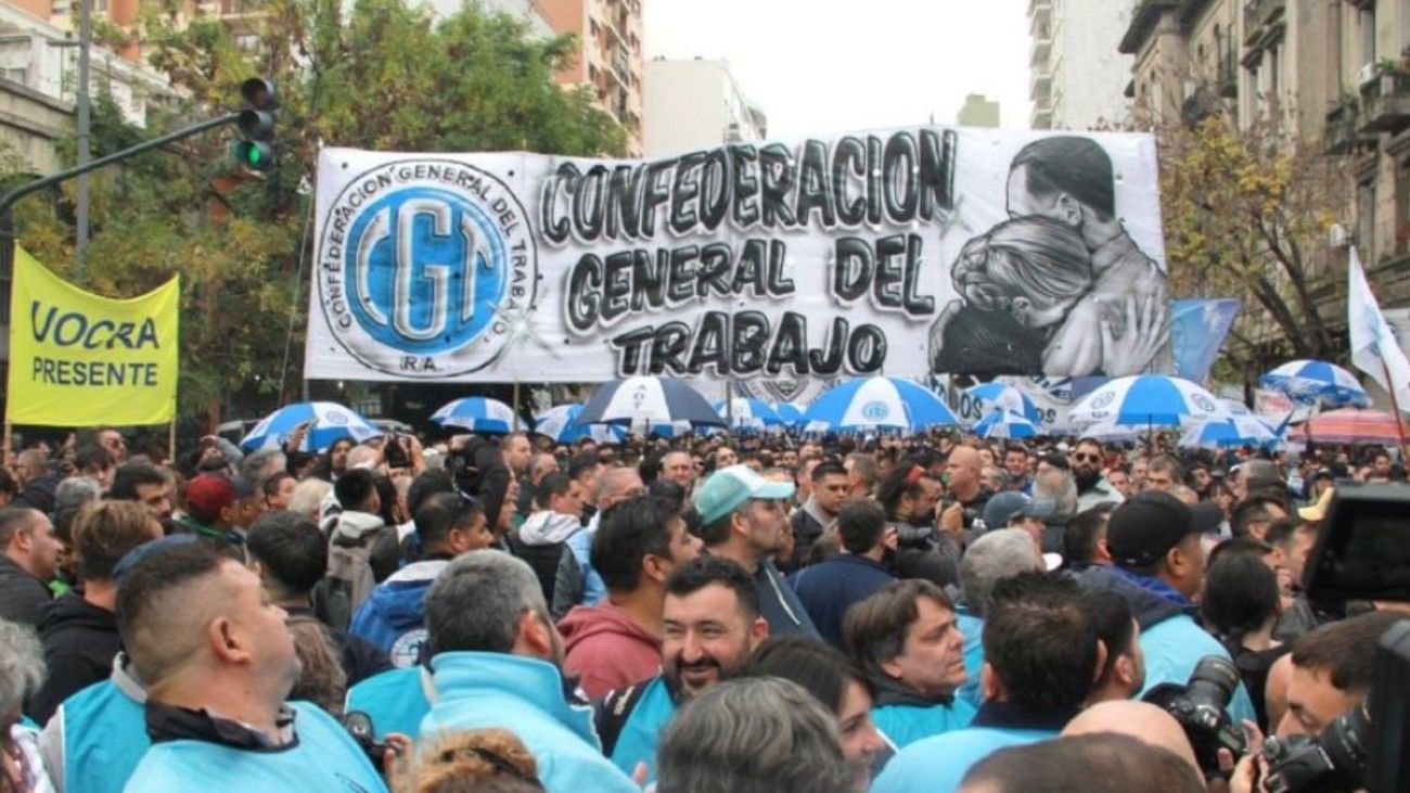 La CGT confirm� el tercer paro general contra el Gobierno de Javier Milei | Perfil