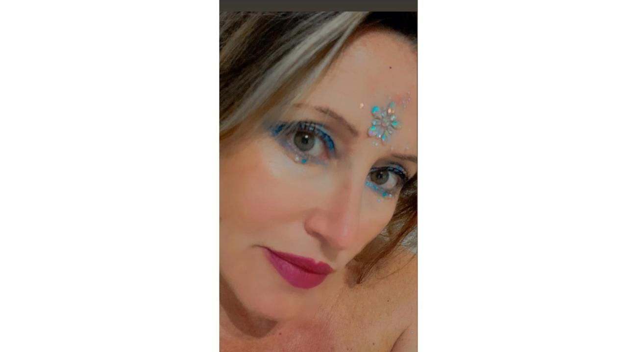 Rosalía Glitter: Un viaje de color y amor