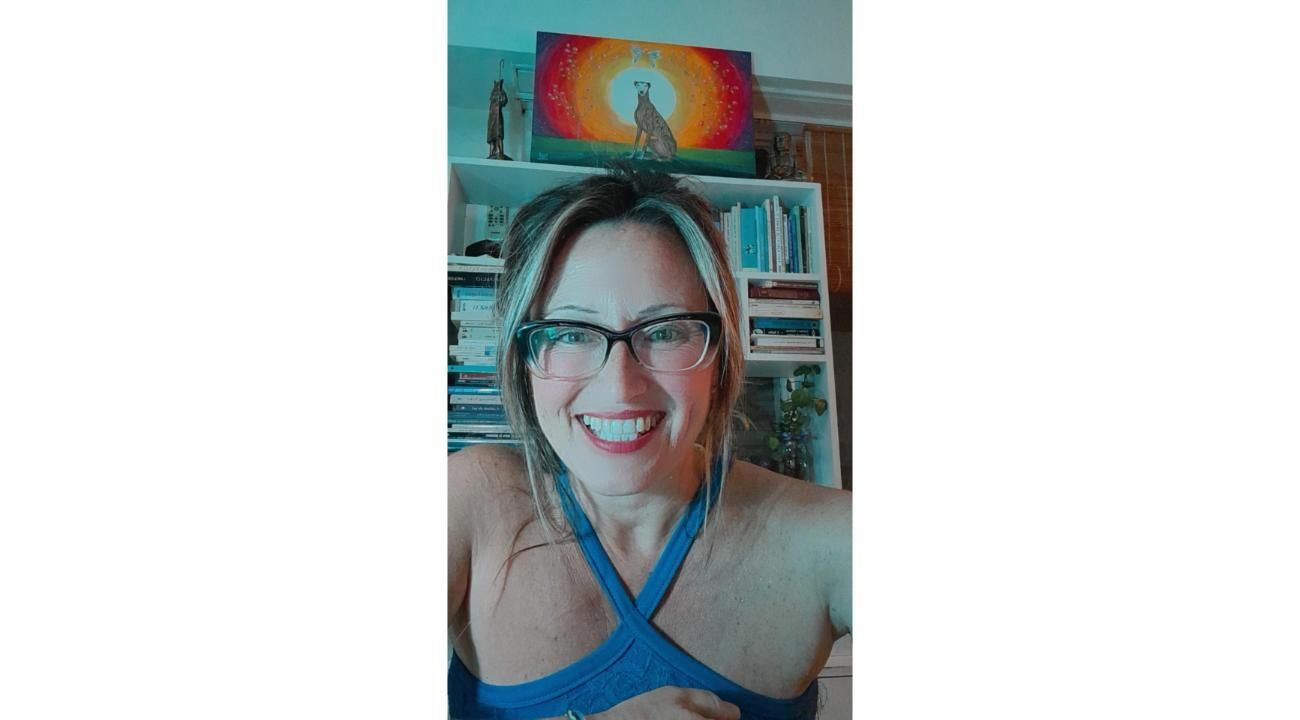 Rosalía Glitter: Un viaje de color y amor