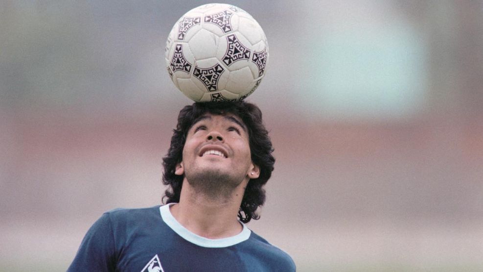 Diego Maradona extras