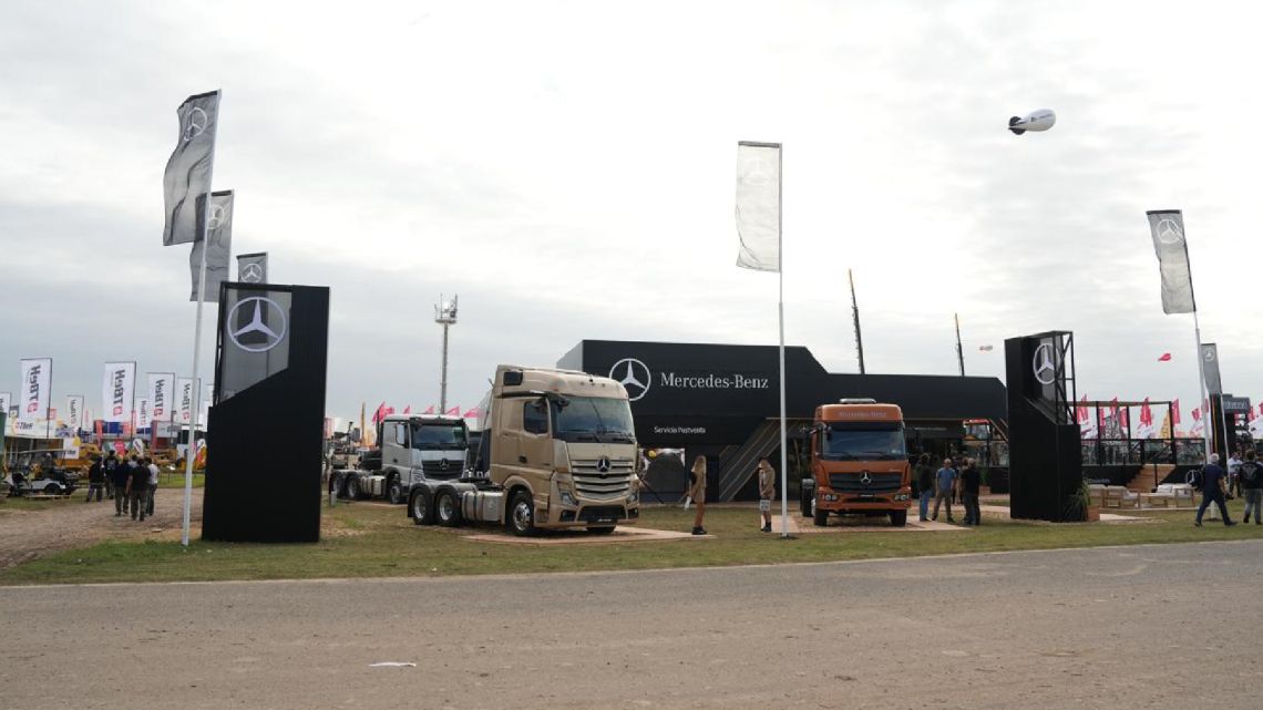 Mercedes-Benz muestra su nueva gama de camiones en Expoagro