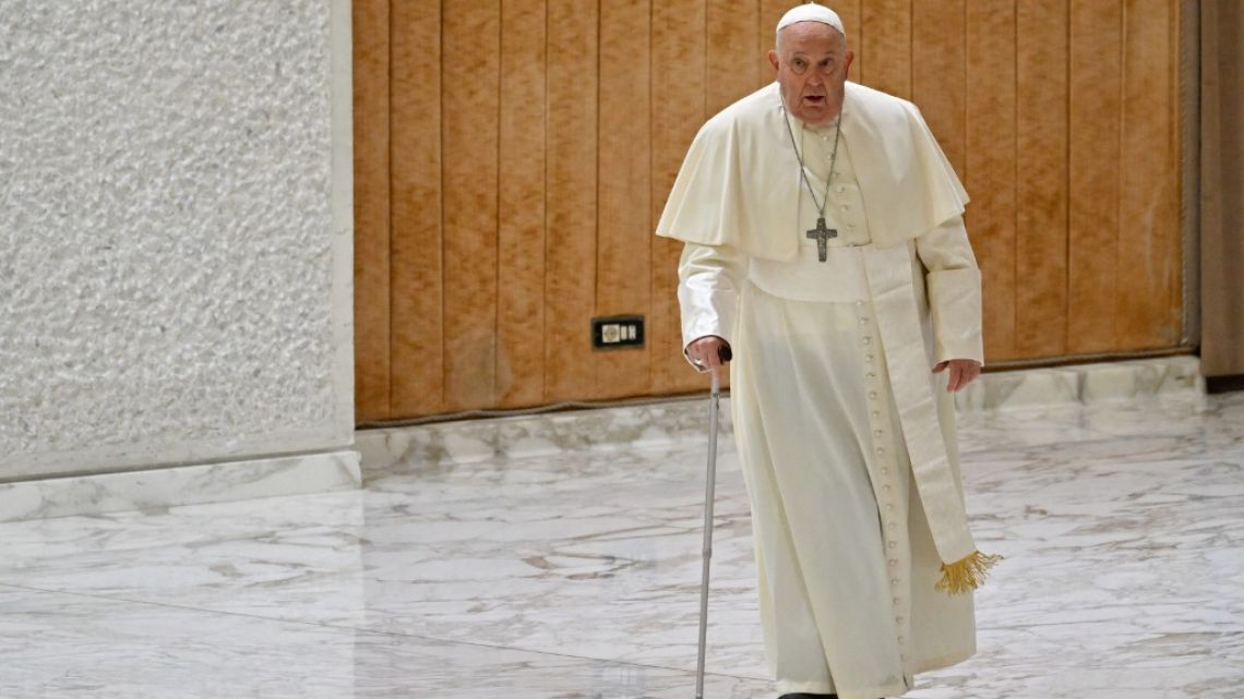 Último parte de salud del Papa Francisco: Cómo pasó la noche en el hospital