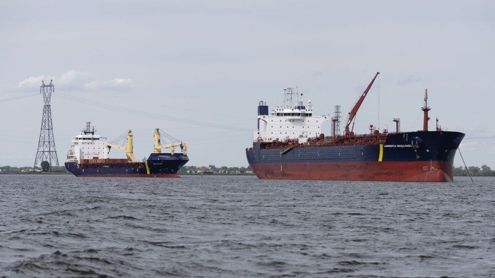 NYC-Bound Ships Get Plea To Sail North To Montreal