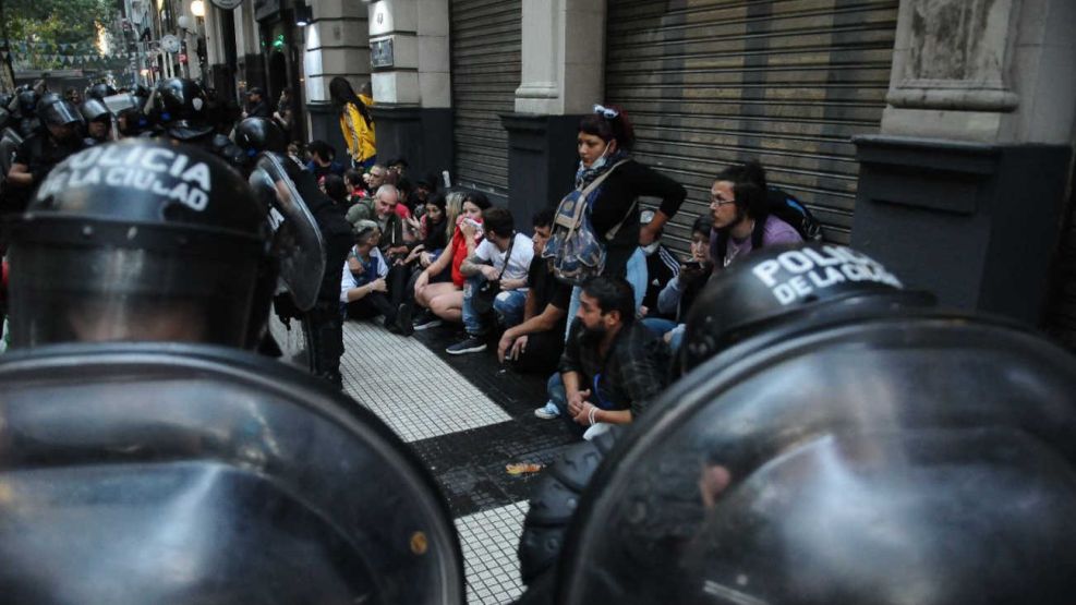 La marcha de los jubilados con los hinchas, la protesta en el Congreso 20250312