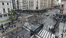  La marcha de los jubilados con los hinchas, la protesta en el Congreso 20250312