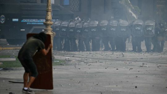 La marcha de los jubilados con los hinchas, la protesta en el Congreso 20250312