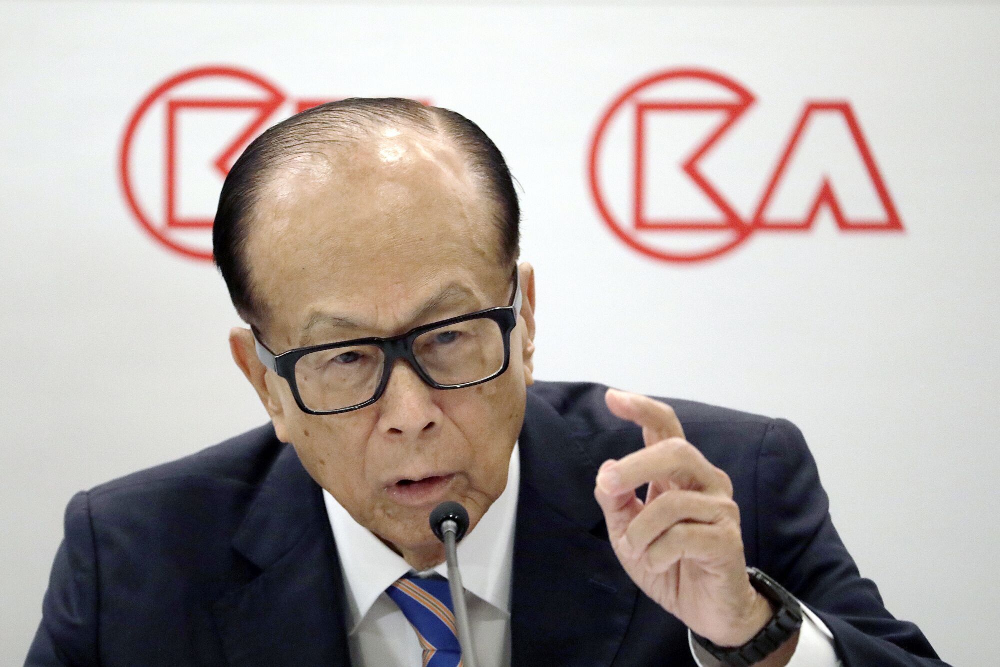 Billionaire Li Ka-shing Attends CK Hutchison Holdings Ltd. Annual Results News Conference