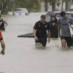 "El cambio climático está influyendo en la frecuencia e intensidad de los fenómenos meteorológicos extremos, incluidas las inundaciones, a nivel mundial”, reza el informe.