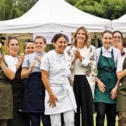 Chefs, enólogas y sommeliers reunidas en el evento Al Mando. | Foto:Al mando