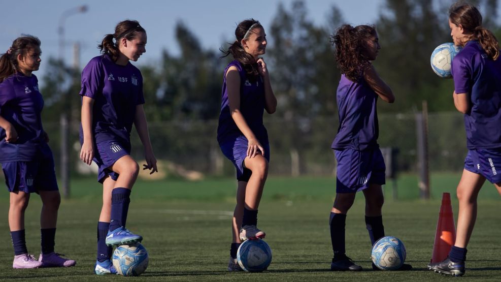 Talleres femenino inferiores