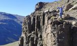 Increíble: un montañista descubrió un milenario bosque petrificado en la cordillera neuquina