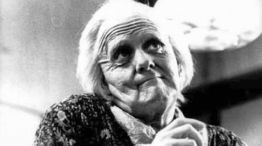 Antonio Gasalla como Mamá Cora