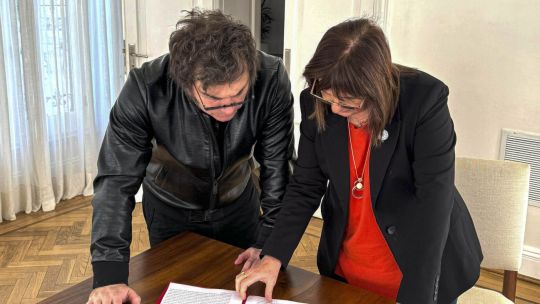 Por decreto, el Gobierno de Milei habilitó la compra y tenencia de armas semiautomáticas para civiles