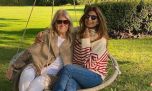 A sus 88 años, Pomi Awada posó espléndida junto a su hija Juliana Awada con looks combinados