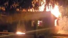 El incendio ocurrió en una vivienda del Barrio San Martín de la ciudad de Mendoza. 