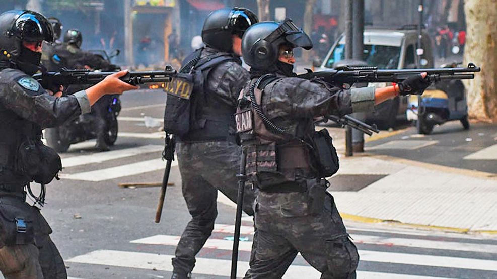 220325_policia_represion_jubilados_cuarterolo_g