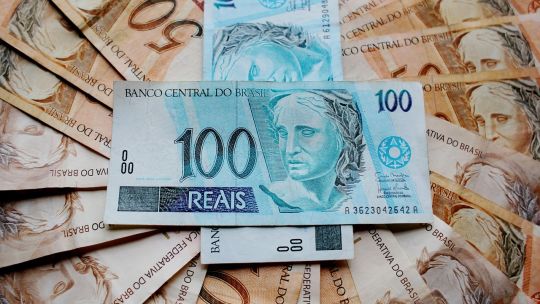 Real hoy y real blue hoy, EN VIVO: el minuto a minuto de la cotización de este martes 19 de agosto de 2025