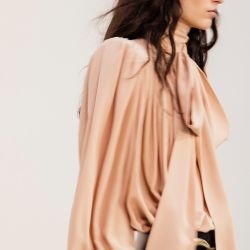 Blusa con lazo
