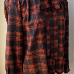 Blusa con lazo