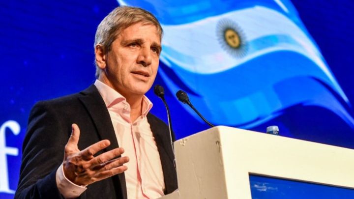 Luis "Toto" Caputo, ministro de Economía
