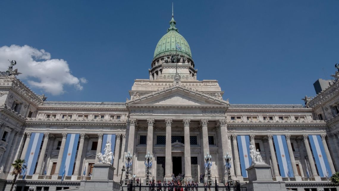 Milei eyes labour reform as extraordinary sessions of Congress kick off - Buenos Aires Times