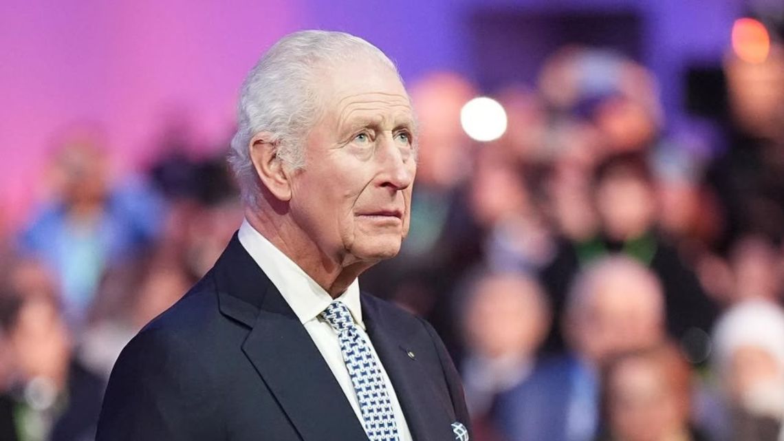 Cómo sigue la salud del rey Carlos III tras una internación de urgencia