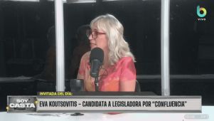 Eva Koutsovitis en la mesa de "Soy casta"