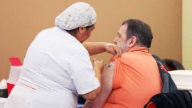 PAMI lanzó su campaña de vacunación 2026: qué documentación tenés que presentar