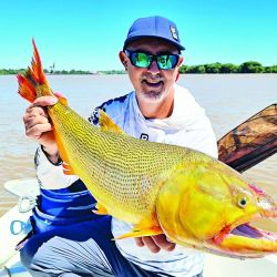 El guía Fabio Pupi Rodríguez, misionero de nacimiento y campanense por adopción, conoce al dedillo cada rincón del río. 