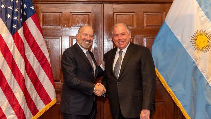 El canciller argentino Gerardo Werthein y el secretario de Comercio de EEUU, Howard Lutnick.