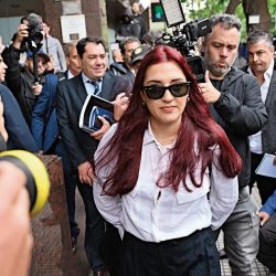 Jana Maradona tomó protagonismo en los últimos años. No se hizo el estudio de ADN y tuvo decisiones clave, como alquilar la casa donde murió su padre. El viejo entorno de Diego duda de ella. | Foto:Cedoc