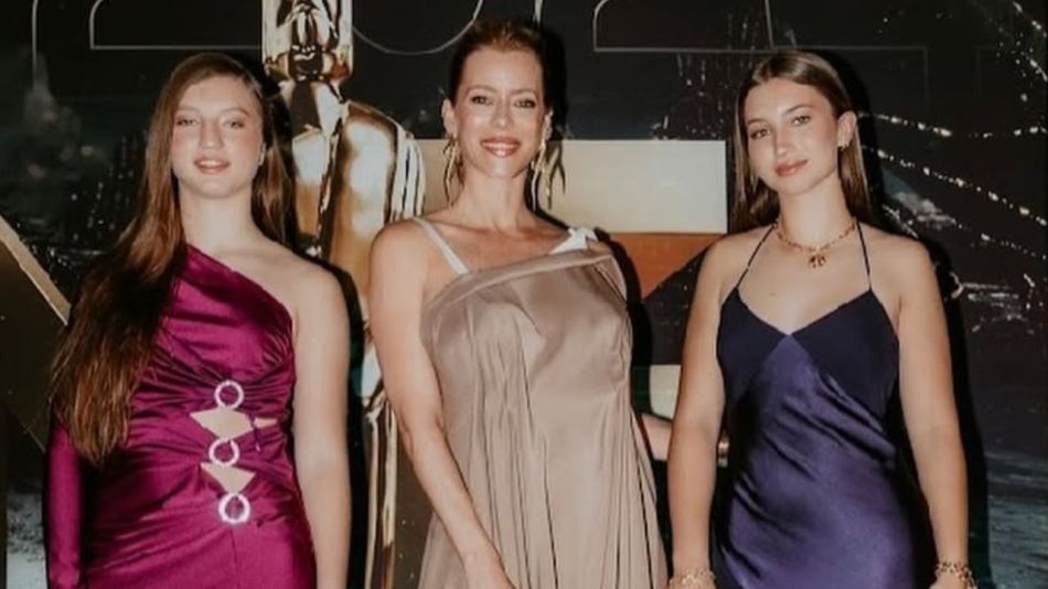 Nicole Neumann, Indiana y Allegra Cubero