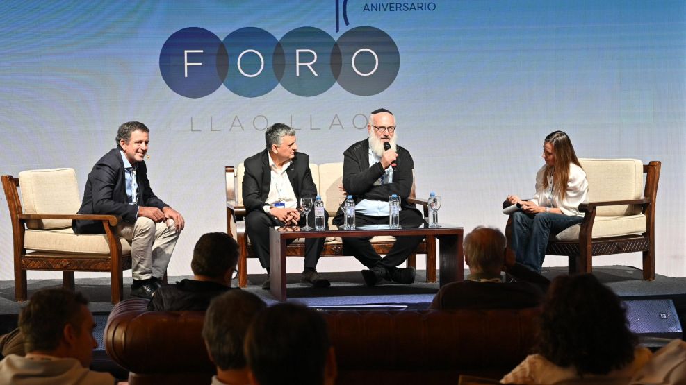 Eduardo Elsztain en el panel principal del Foro Llao LLao