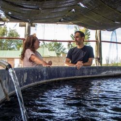 El intendente pidió paciencia a los pescadores, porque todavía falta para que los pejerreyes tengan el tamaño adecuado para la pesca, algo que recién se podrá a partir del 2026.