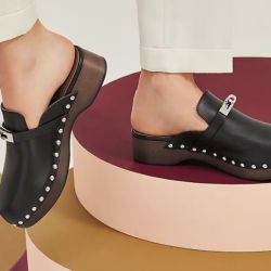 Zuecos: desde Hermès hasta Adidas se suman a la tendencia 2025