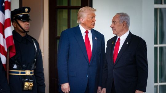 Netanyahu manipula al Gigante de Plastilina President Trump Meets Israeli Prime Minister Netanyahu