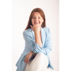 Adriana Czerwony: Transformando vidas a través de las finanzas | Foto:CEDOC