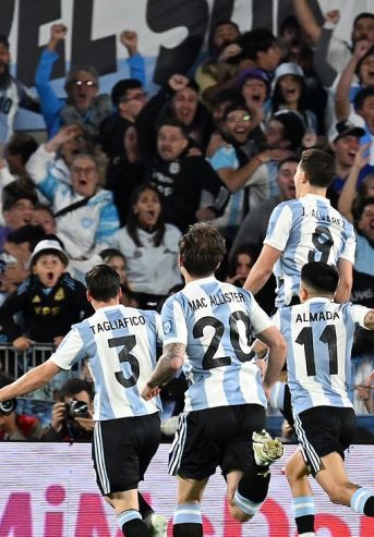 Público argentino en el Monumental