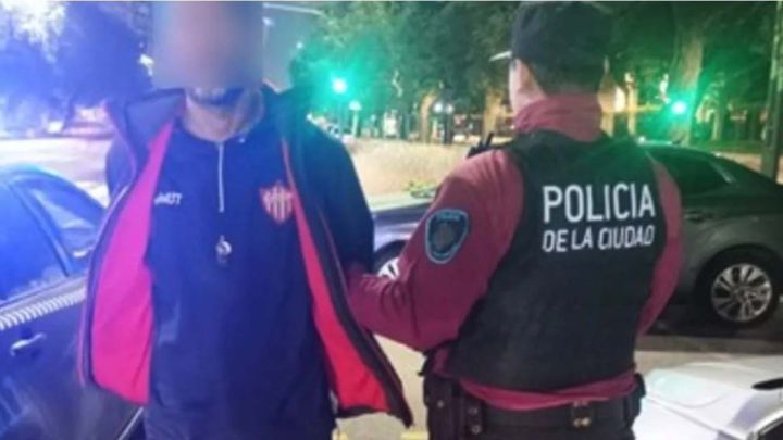 “Trapito rayacoches”. Amenazó a un vecino que no le quiso pagar por estacionar frente al Hipódromo