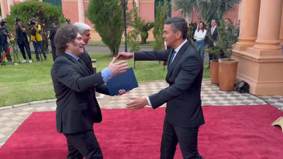 Javier Milei y Santiago Peña