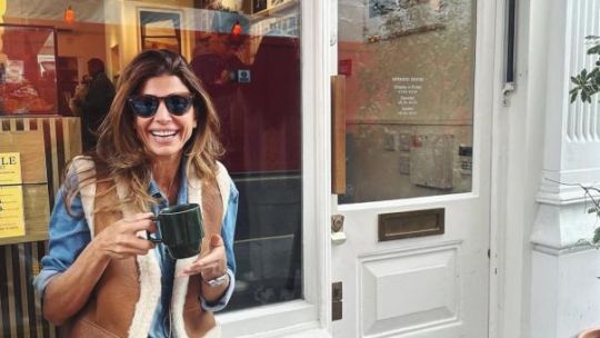 Juliana Awada inspira: 5 looks con chaleco de cuero para enfrentar el frío con estilo