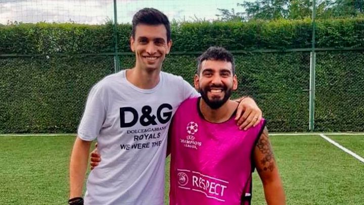 Javier Pastore y Mauricio López, su amigo fallecido en la fábrica familiar.