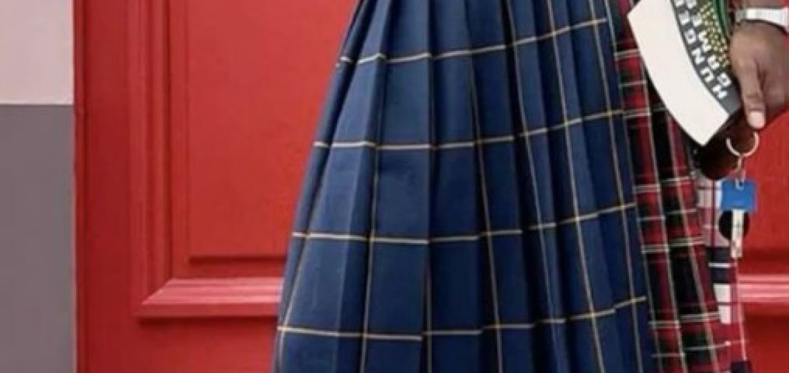 Furor por la falda de moda de cuadros que podrás llevar todas la temporadas