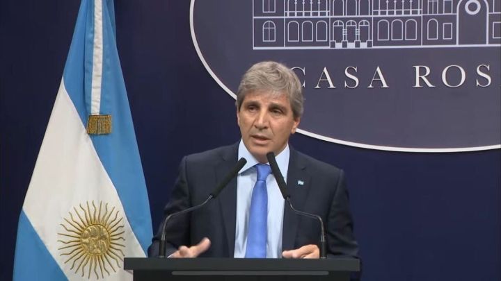 El ministro de Economía Luis Caputo